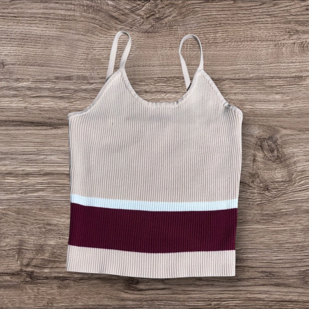 Active USA Ribbed Beige and Burgundy Cropped Tank‎ Top
